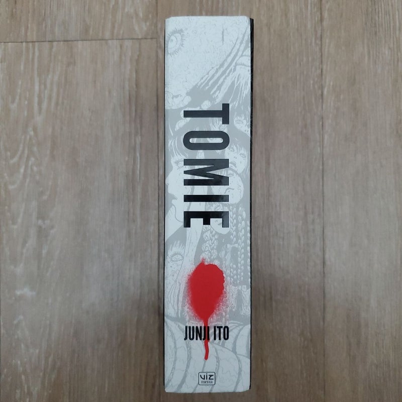 Tomie: Complete Deluxe Edition