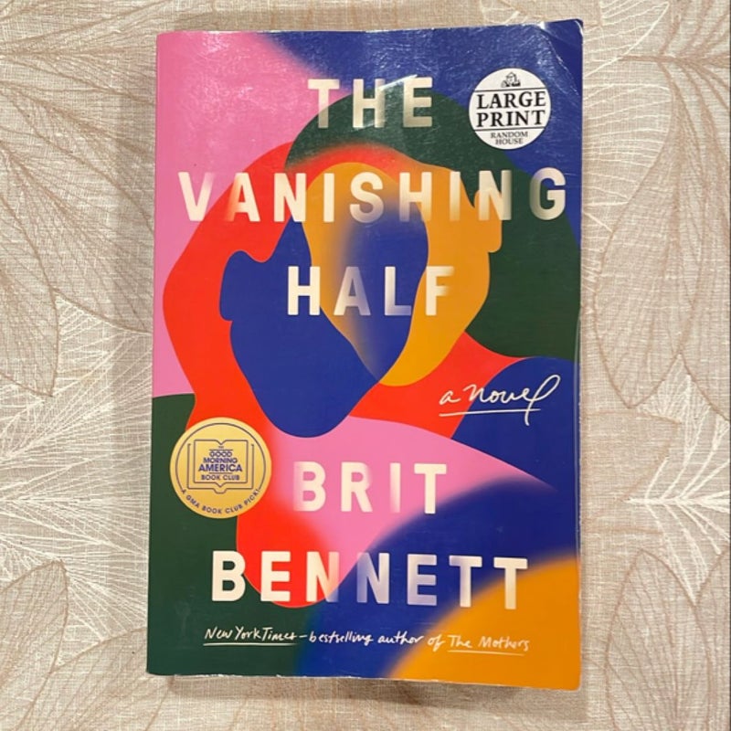 The Vanishing Half (LARGE PRINT)