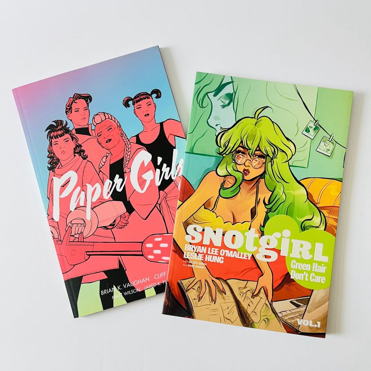 Paper Girls" (Tomos 1 Y 2) De Brian K. Vaughan, Cliff Chiang Y Matt