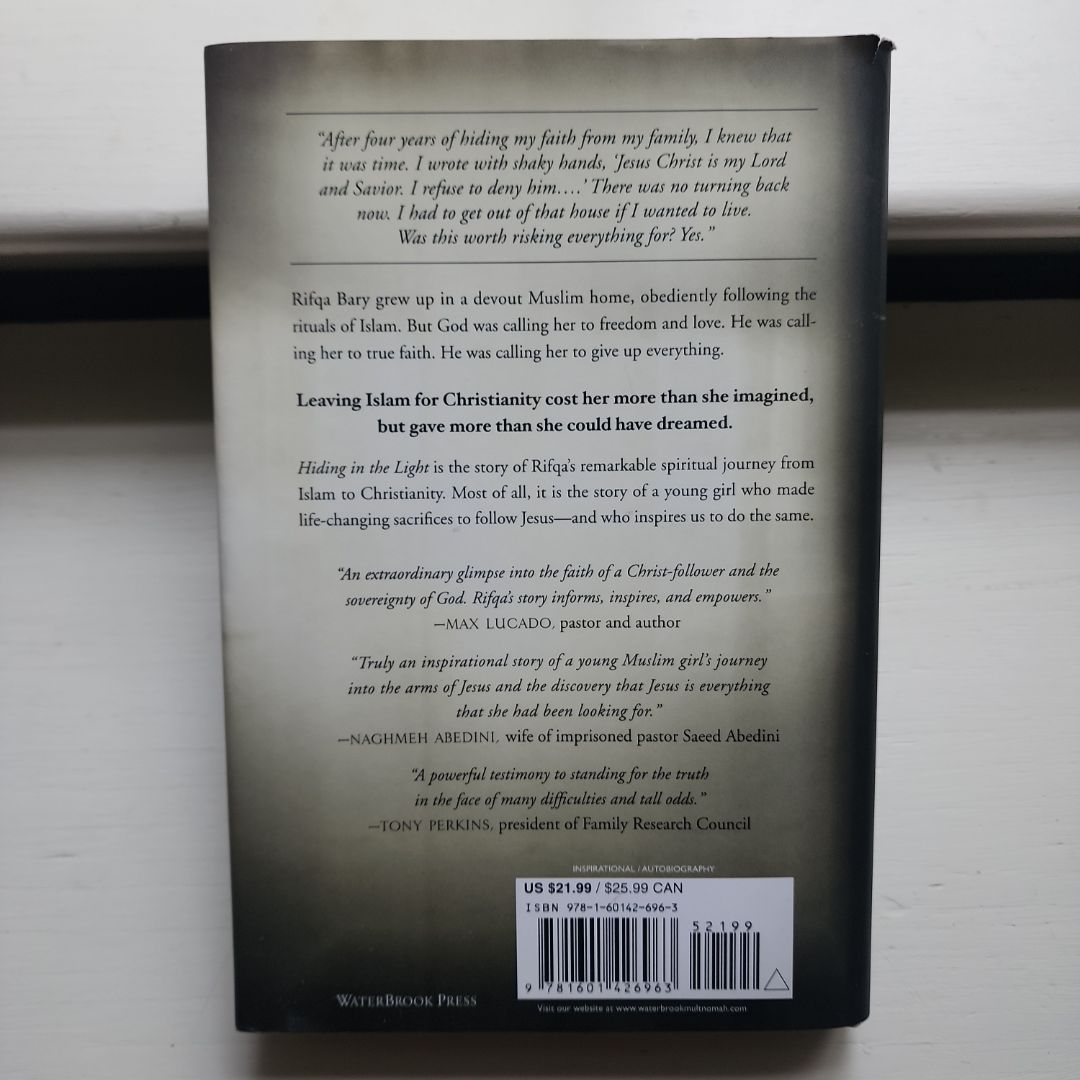 Hiding in the Light by Rifqa Bary, Hardcover | Pangobooks