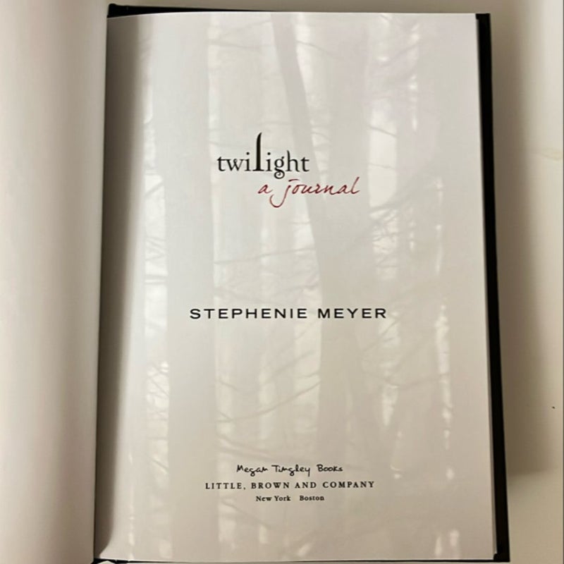 Twilight Saga Journals with Collectible Tin