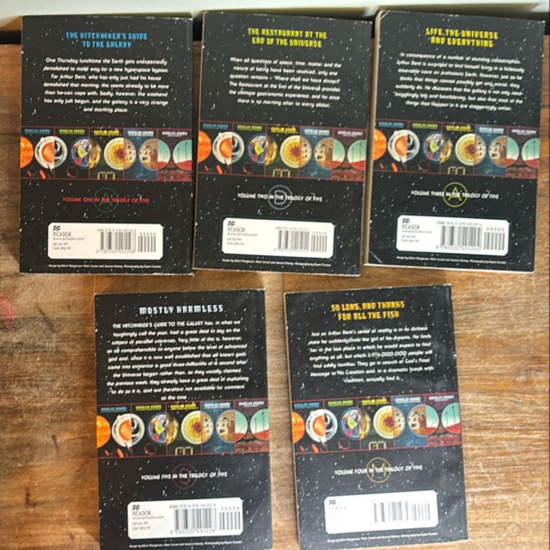 Hitchhiker's Trilogy Slipcase