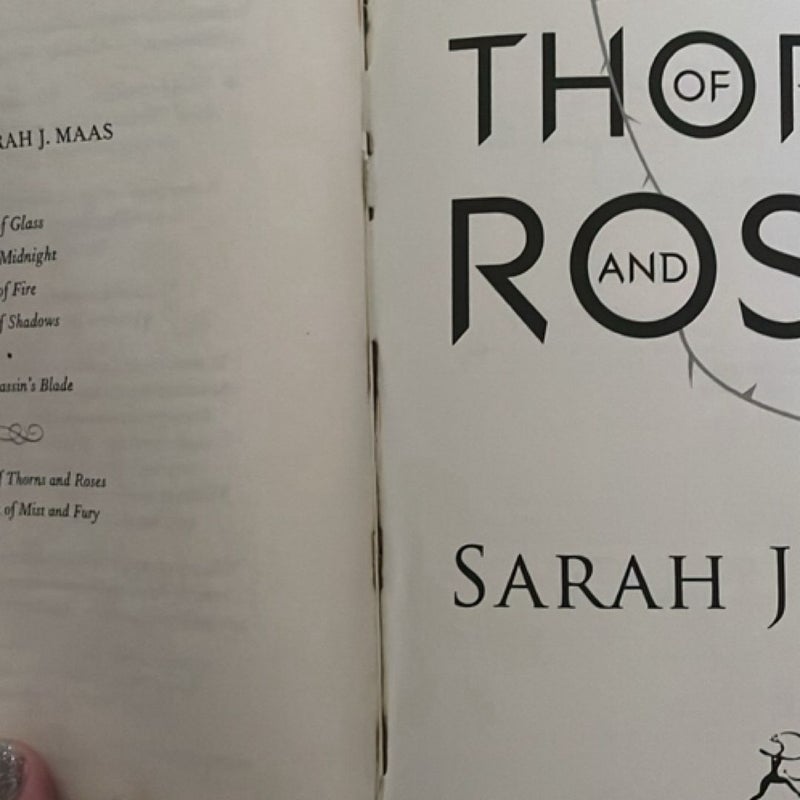 A Court of Thorns and Roses