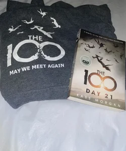 The 100:Day 21 & sweatshirt-medium size