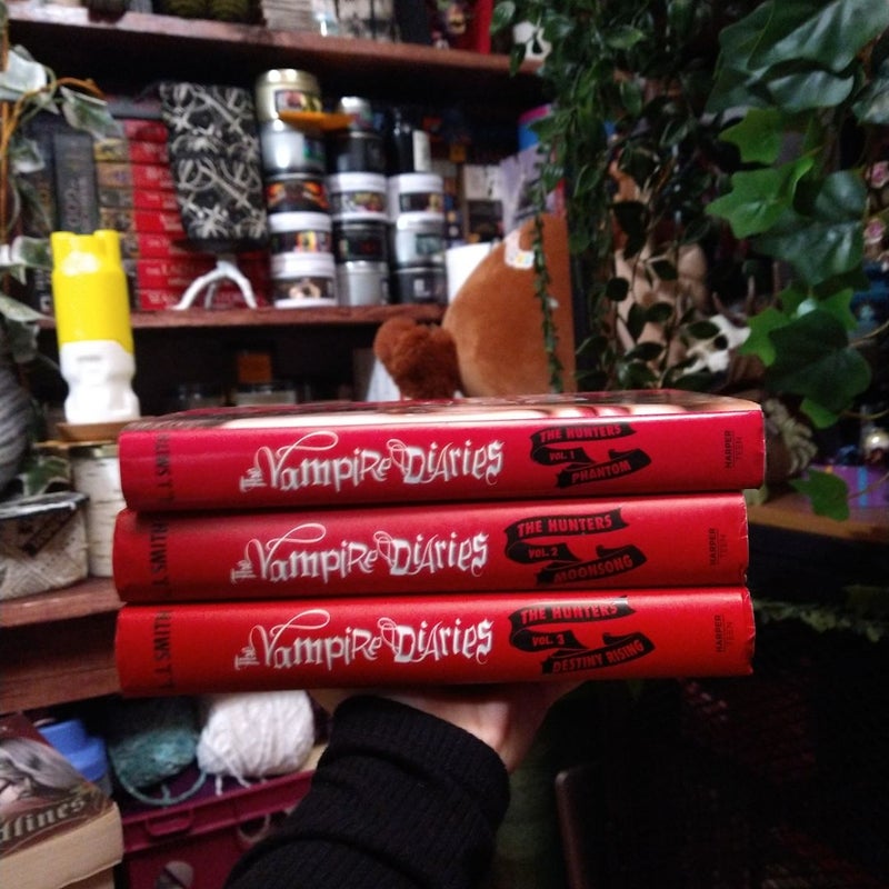 The Vampire Diaries: the Hunters Trilogy COMPLETE