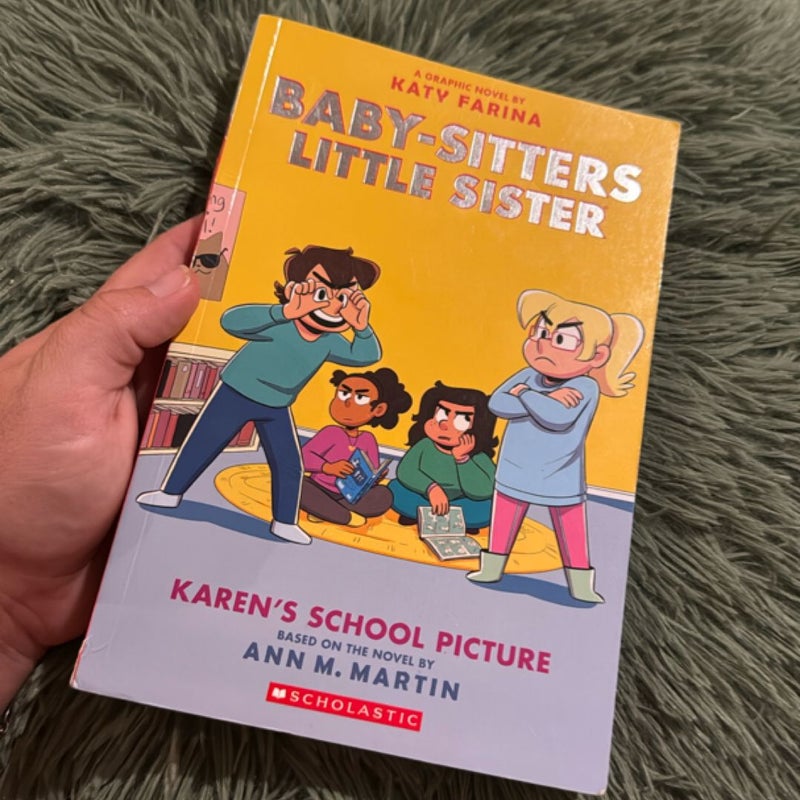 Karen's School Picture: a Graphic Novel (Baby-Sitters Little Sister #5) (Adapted Edition)