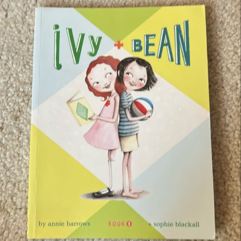 Ivy and Bean - Book 1 (Ivy and Bean Books, Books for Elementary School)