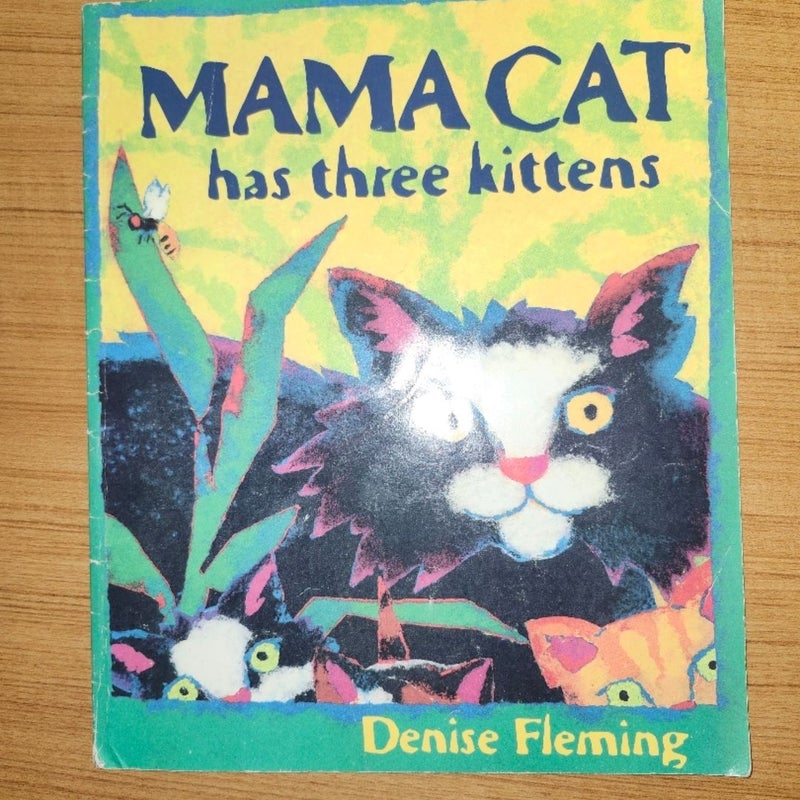 Mama Cat Has Three Kittens 