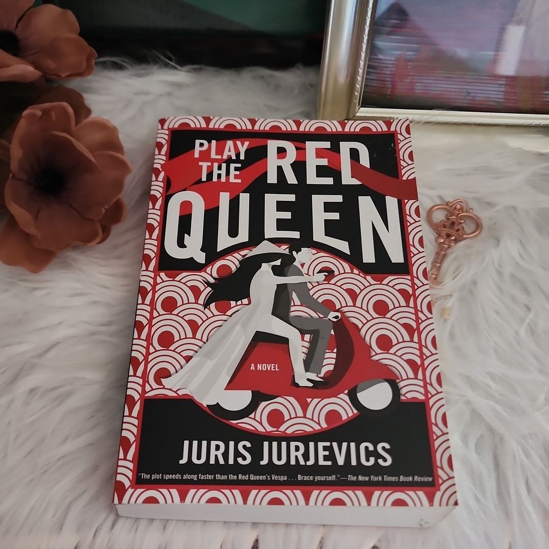 Play the Red Queen