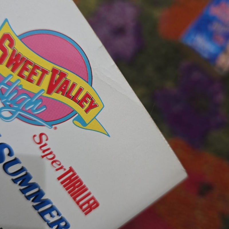 Sweet Valley High Super Thriller: Deadly Summer