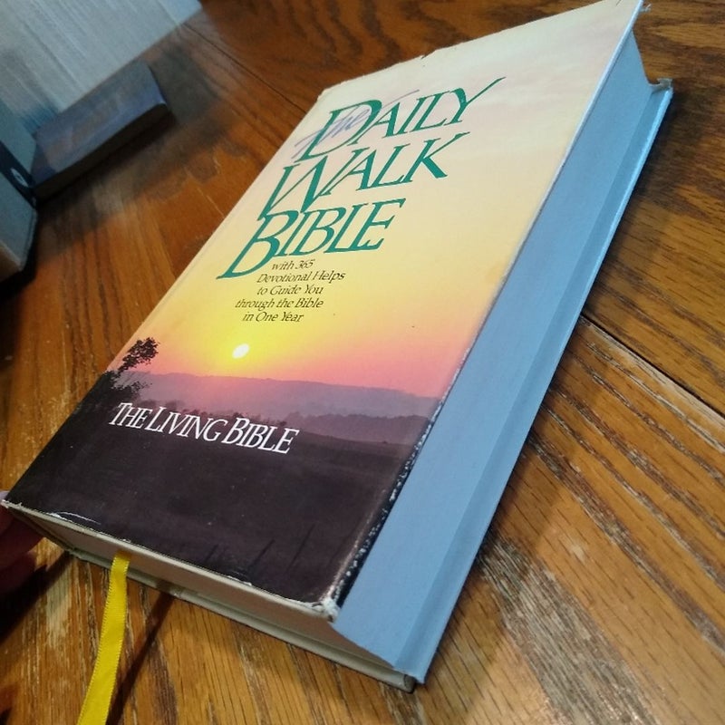⭐ The Daily Walk Bible