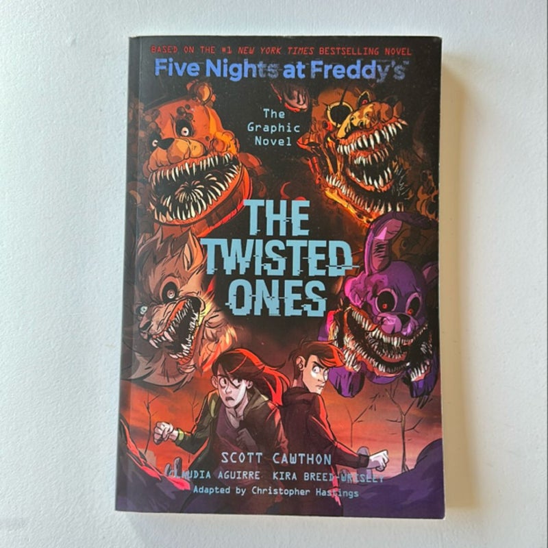 The Twisted Ones (Five Nights at Freddy's Graphic Novel #2)