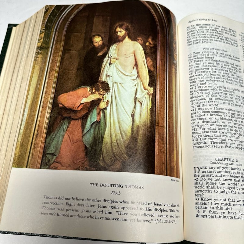 HOLY BIBLE HOLMAN 1970 Green Large Print Family Bible KJV Illustrated Hardcover