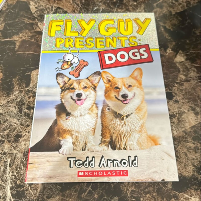 Fly Guy Presents: Dogs