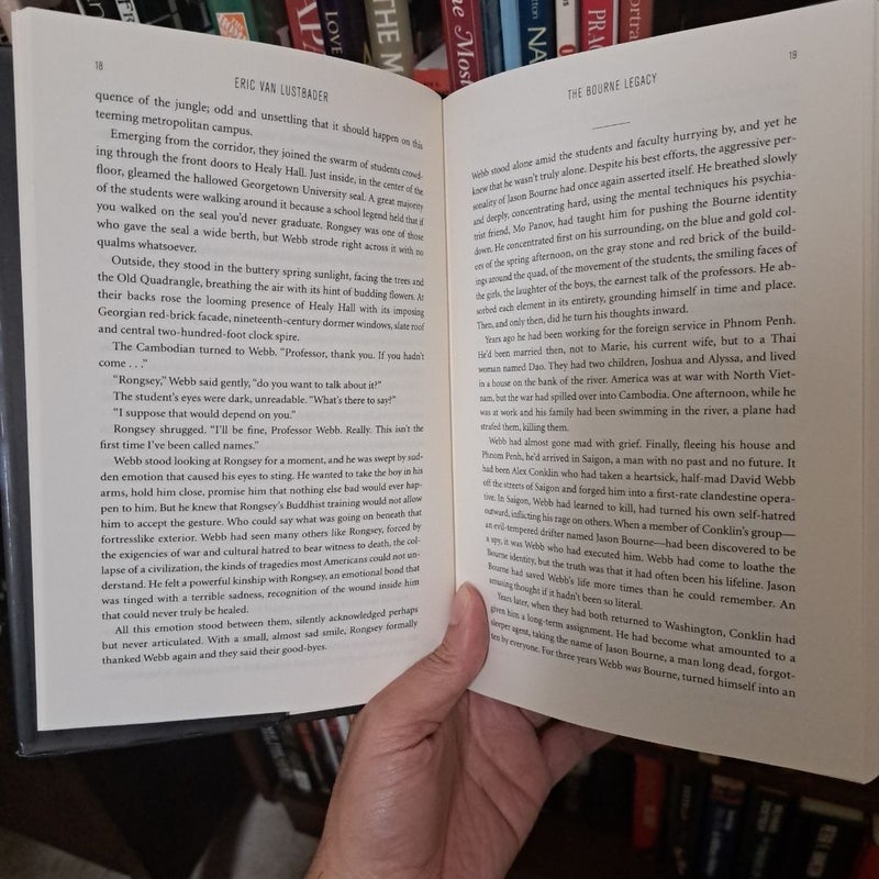 Robert Ludlum's the Bourne Legacy