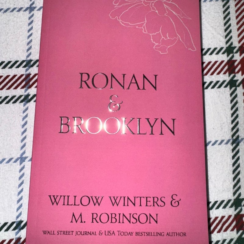 Ronan & Brooklyn discreet Patreon foiled edition: Come here and kiss me
