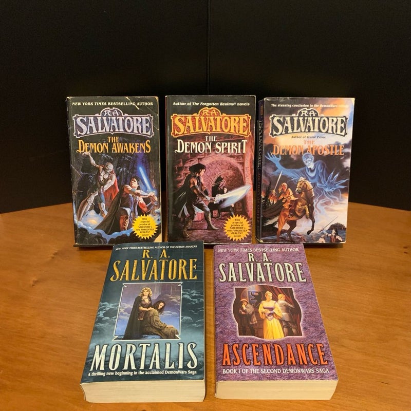 R. A. Salvatore Collection: 14 Books, Crimson Shadow Trilogy, DemonWars, more: Luthien’s Gamble, Sword of Bedwyr, The Dragon King, Echoes of the Fourth Magic, The Woods Out Back, The Dragon’s Dagger, Child of a Mad God, The Highwayman, The Ancient, The Demon Awakens, The Demon Spirit, The Demon Apostle, Mortalis, Ascendance