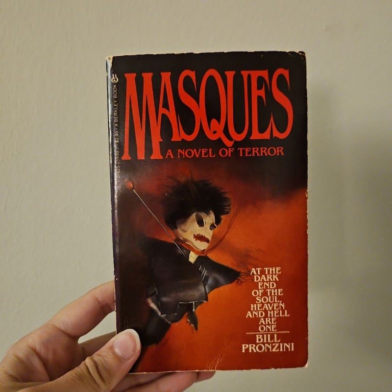 Masques: A Novel of Terror