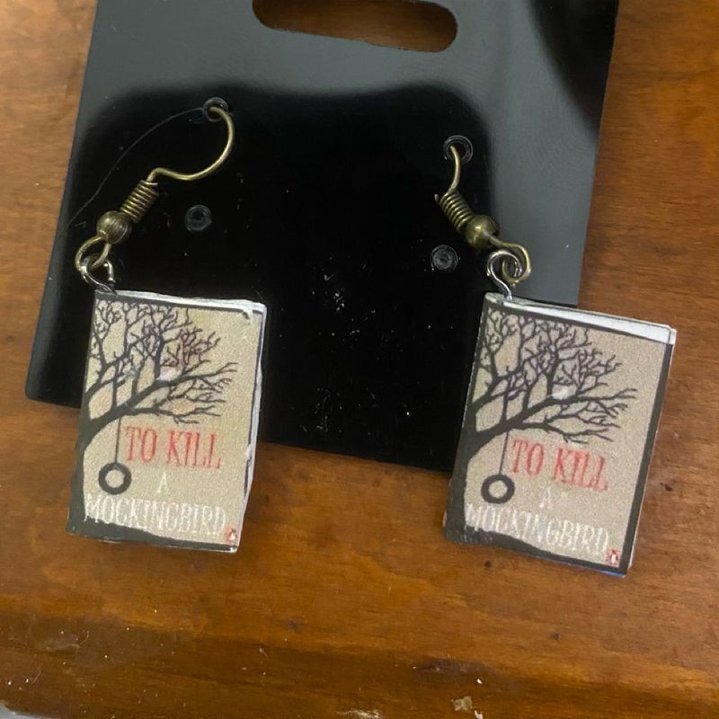 To Kill a Mockingbird: dangle earrings 