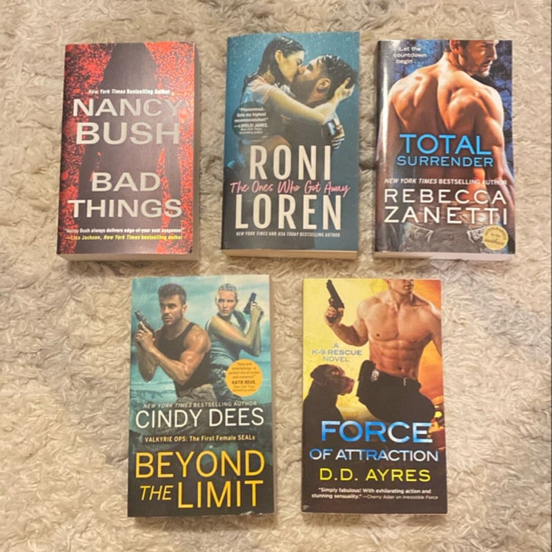 Lot of 5 Suspense/Romantic Suspense Books