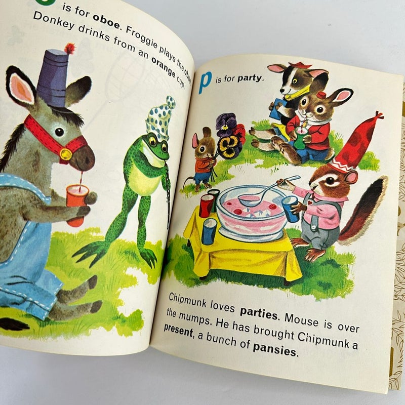 Richard Scarry’s Chipmunk’s ABC, Little Golden Book