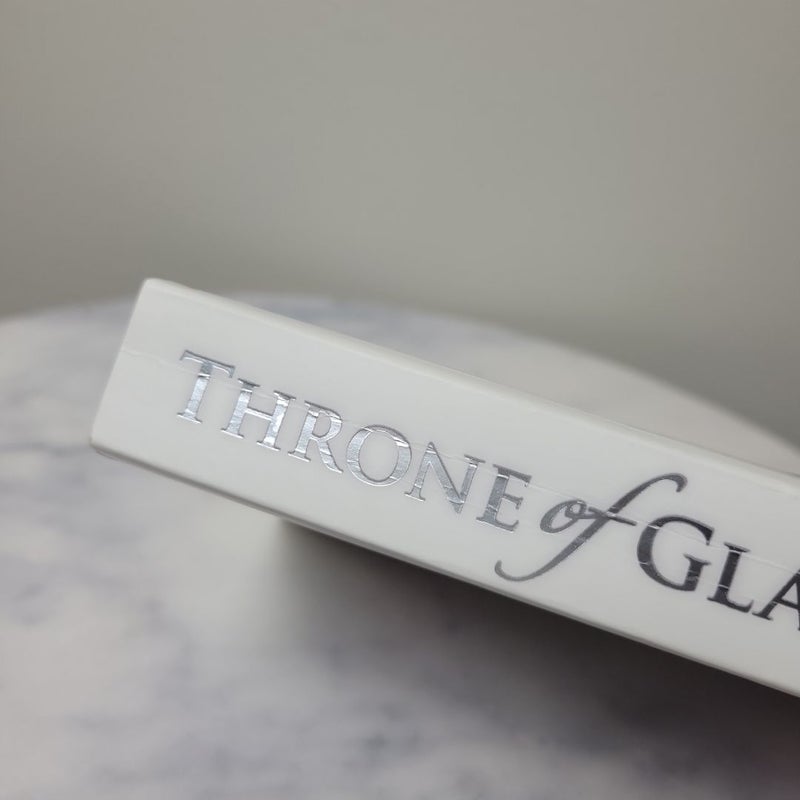 Throne of Glass | UK Paperback OOP Out of Print