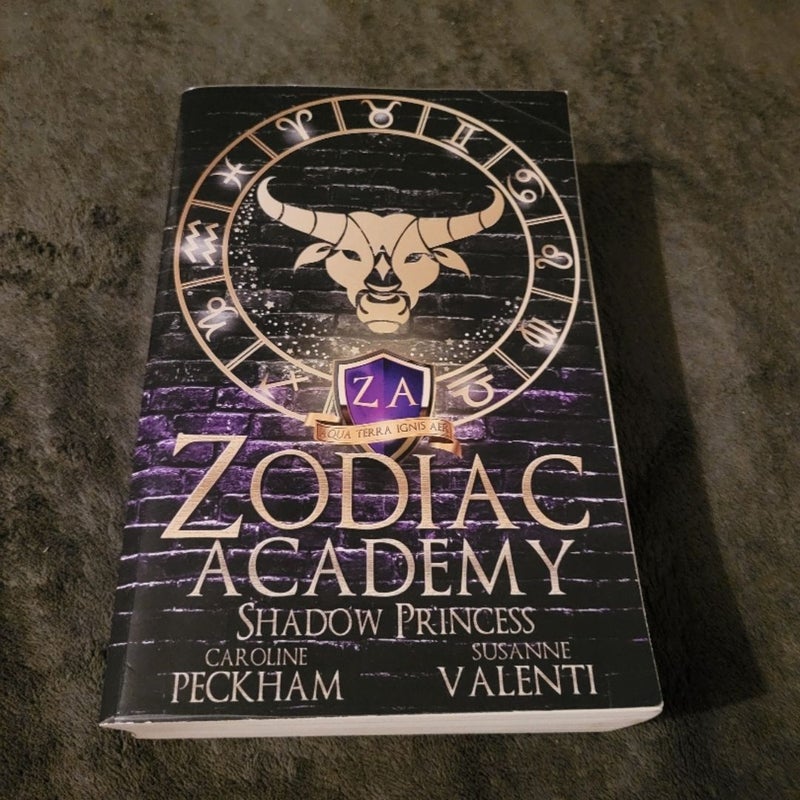 Zodiac Academy 4: Shadow Princess