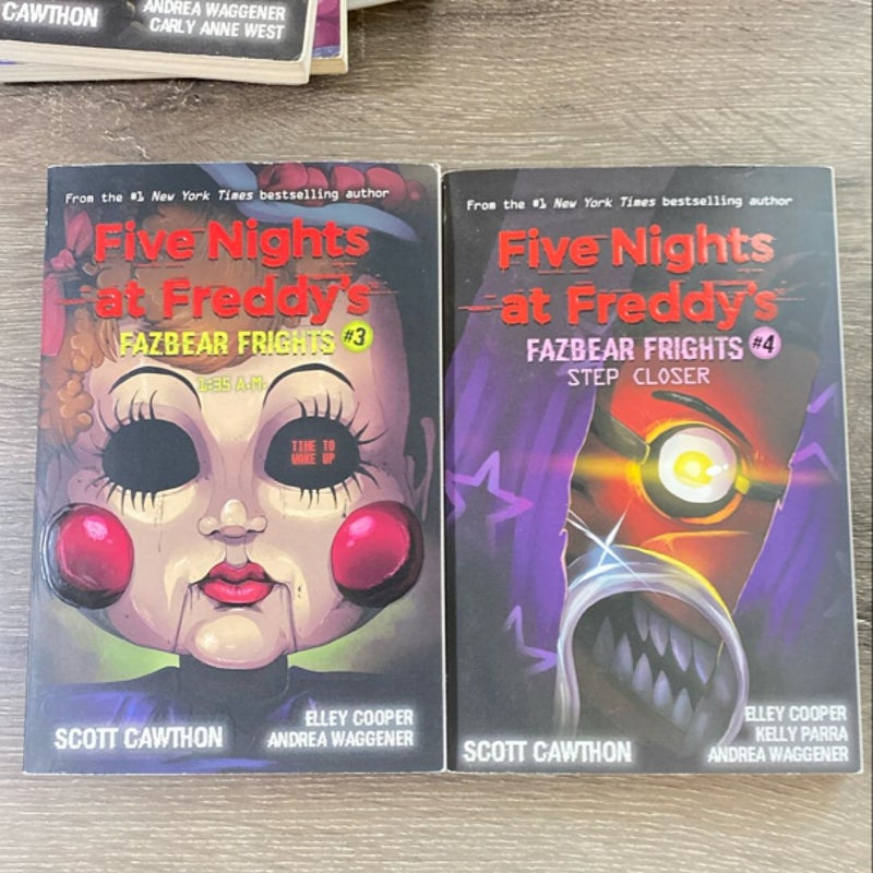 Five Nights at Freddy's Fazbear Frights Four Book Boxed Set