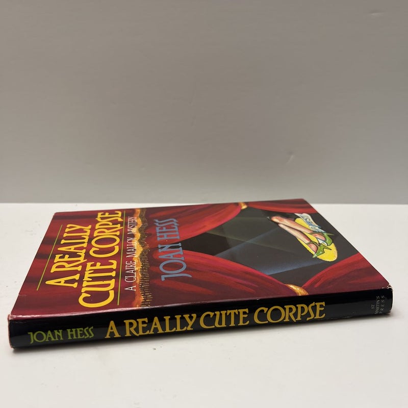 A Really Cute Corpse (A Claire Malloy Mystery, Book # 4)