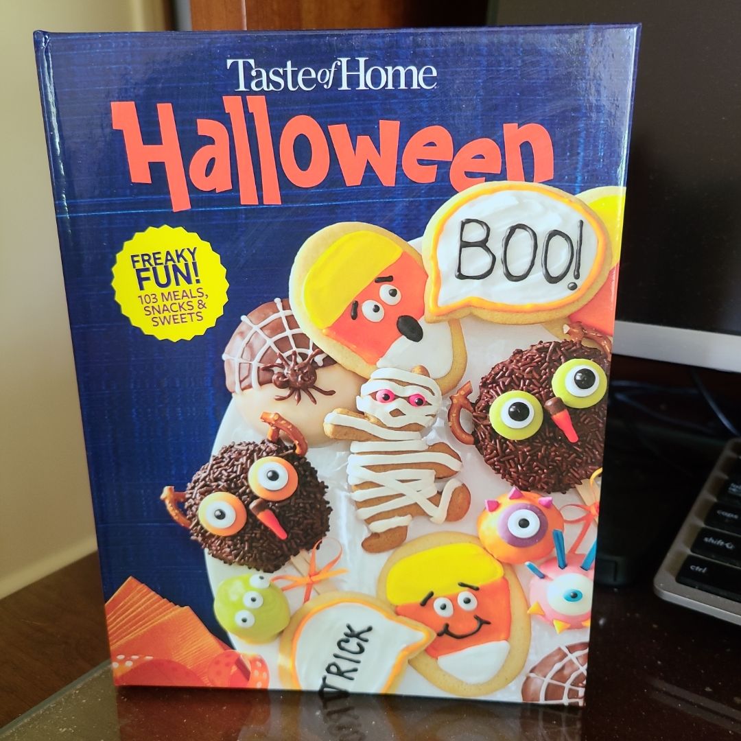 Taste of Home Halloween Mini Binder