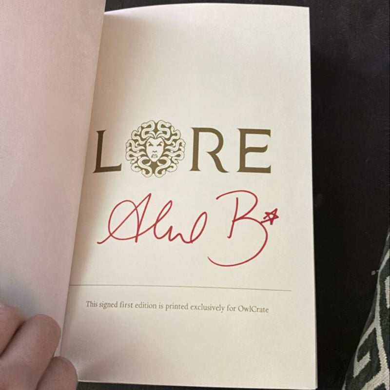 Signed owlcreate Lore