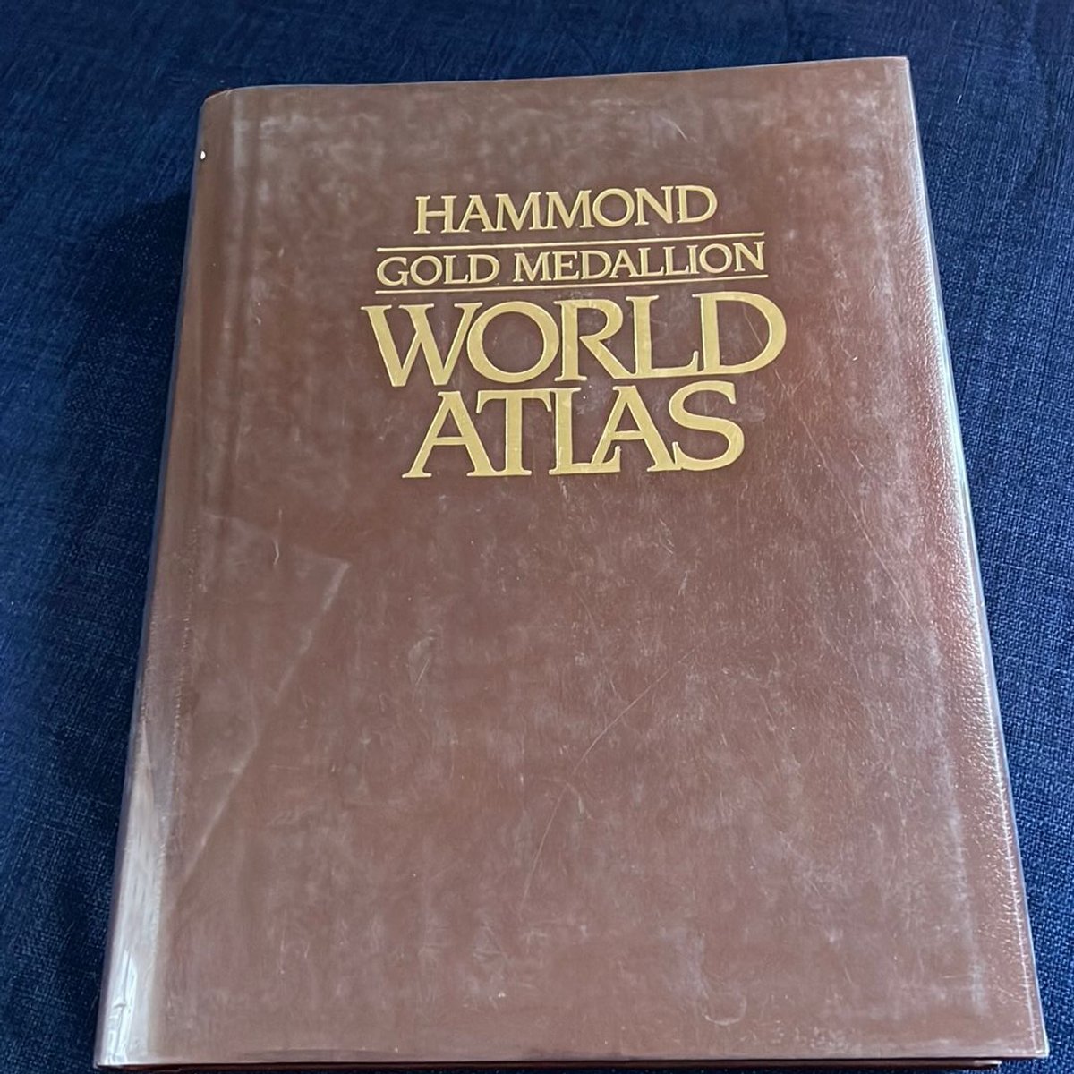 Hammond Gold Medallion World Atlas by Hammond World Atlas Corporation Staff