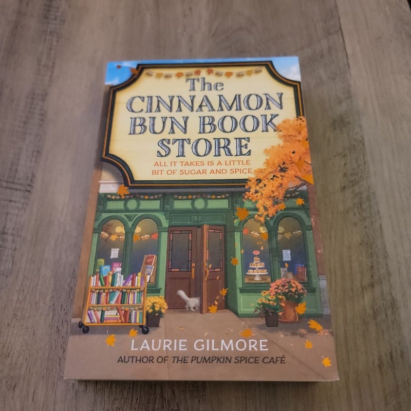 The Cinnamon Bun Book Store (Dream Harbor, Book 2)