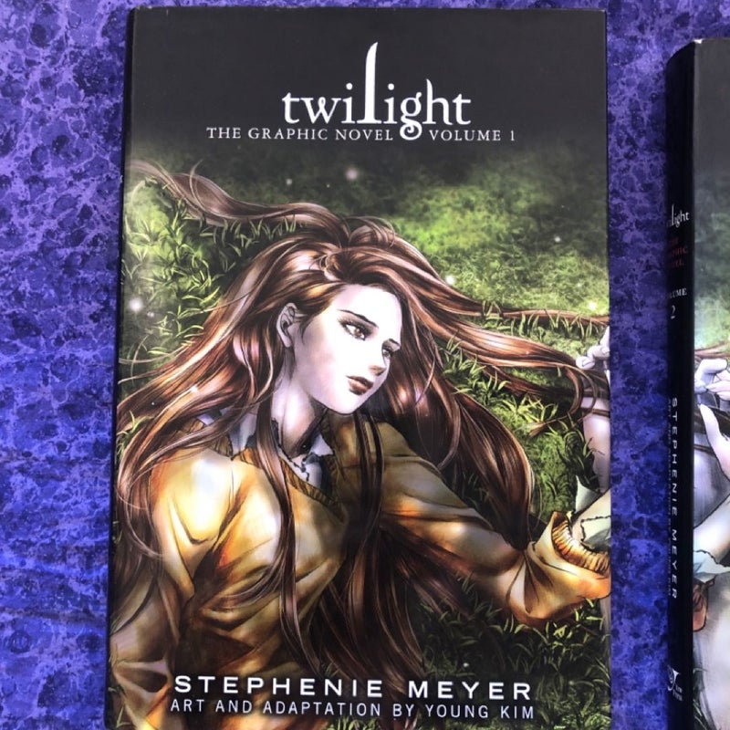 Twilight: the Graphic Novel, Vol. 2