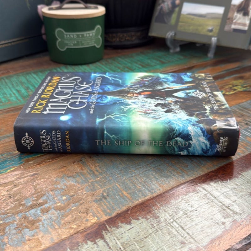 Magnus Chase and the Gods of Asgard, Book 3 the Ship of the Dead (Magnus Chase and the Gods of Asgard, Book 3)