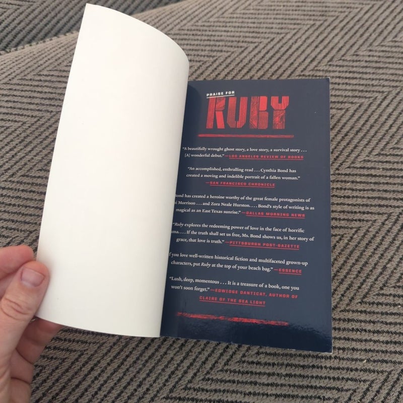 Ruby (Oprah's Book Club 2. 0)