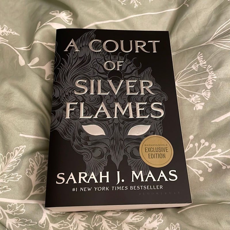 A Court of Silver Flames 