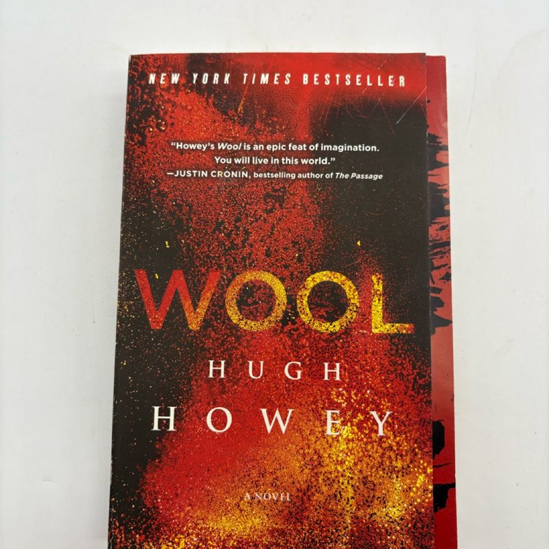 Wool by High Howey, Paperback | Pangobooks