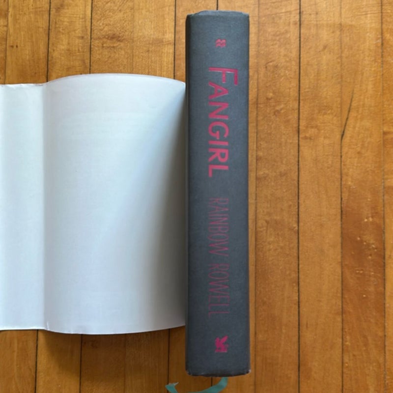 Fangirl (Exclusive Collector’s Edition)
