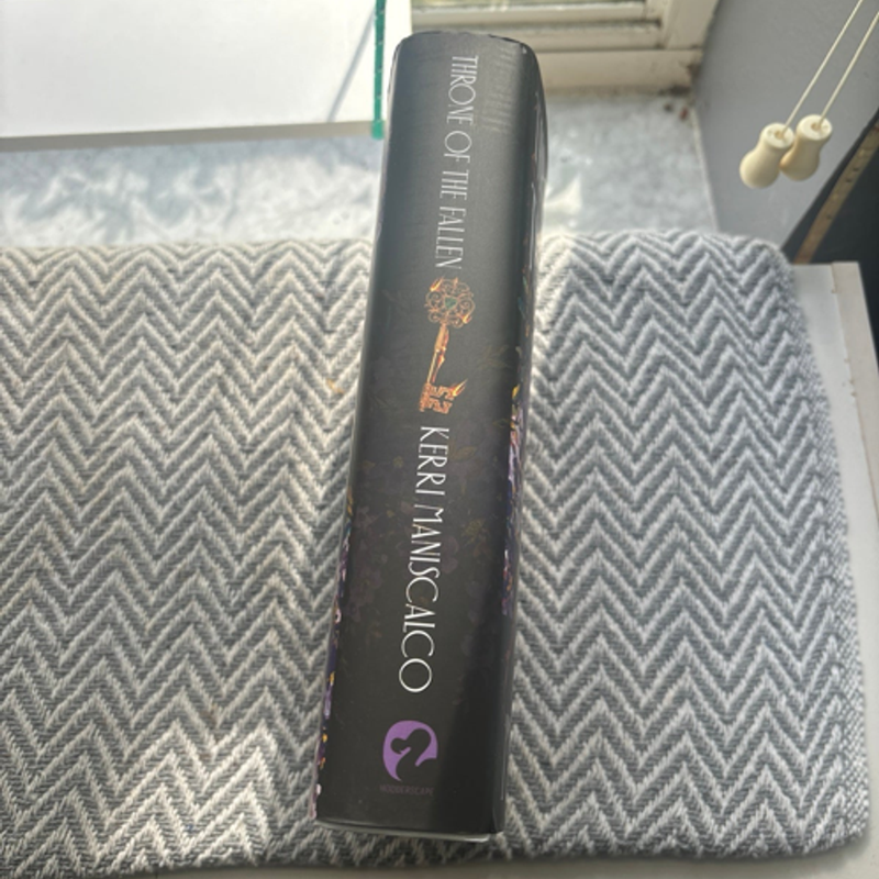 Throne of the Fallen UK hidden cover edition