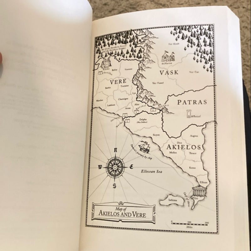 Captive Prince (Book 1)