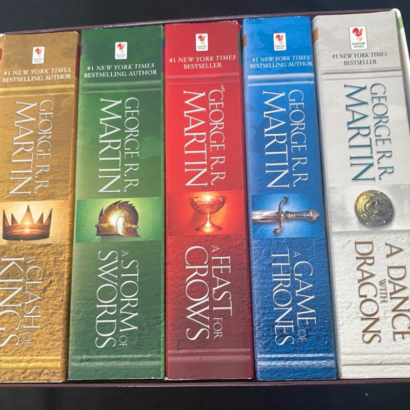 George R. R. Martin's a Game of Thrones 5-Book Boxed Set (Song of Ice and Fire Series)