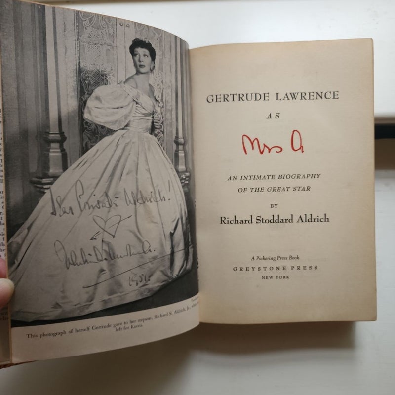Gertrude Lawrence as Mrs. Q