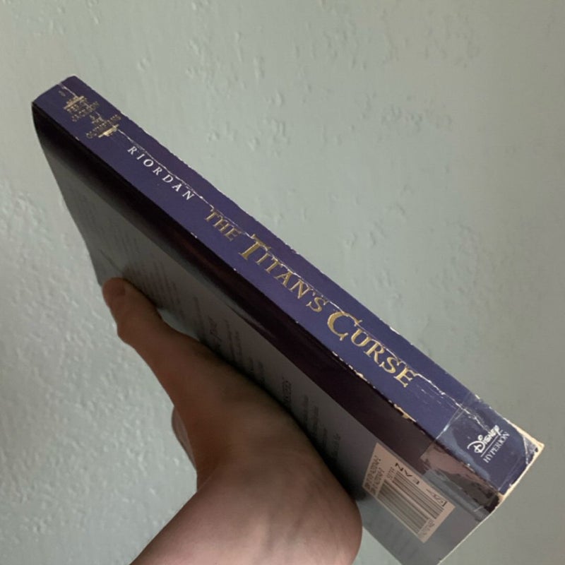 Percy Jackson and the Olympians, Book Three the Titan's Curse (Percy Jackson and the Olympians, Book Three)