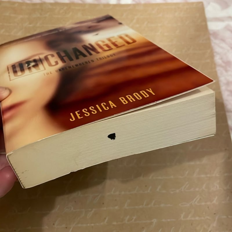 Unchanged by Jessica Brody, Paperback | Pangobooks