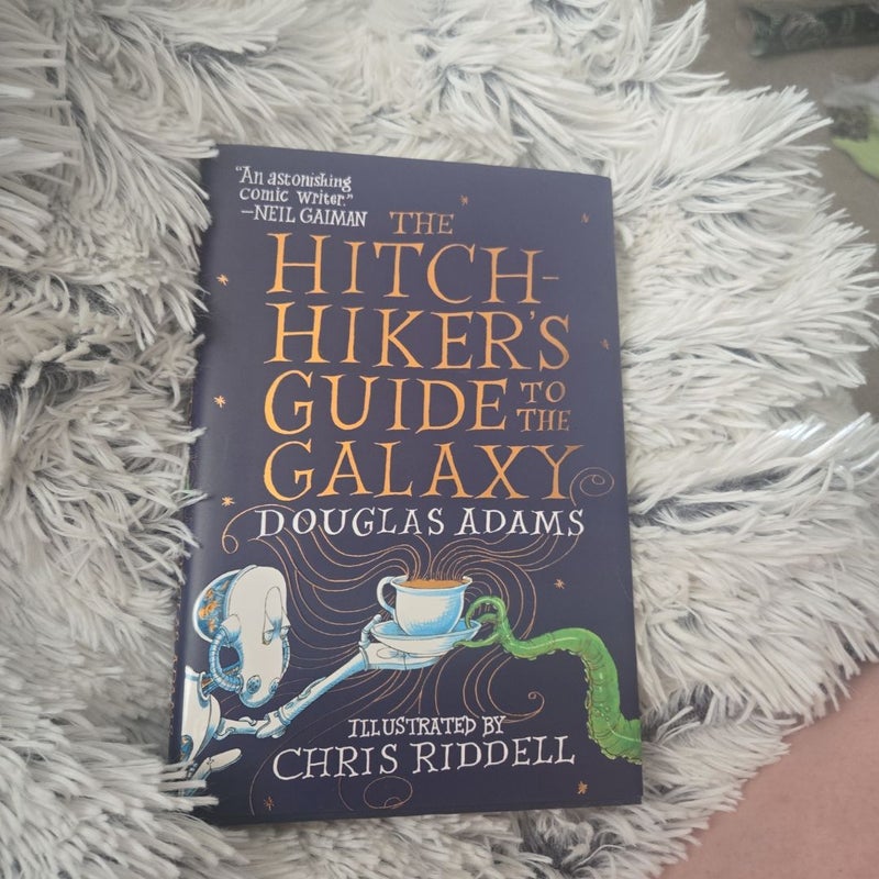 The Hitchhiker's Guide to the Galaxy: the Illustrated Edition