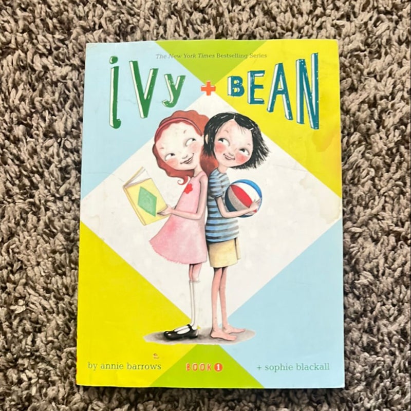 Ivy and Bean - Book 1 (Ivy and Bean Books, Books for Elementary School)