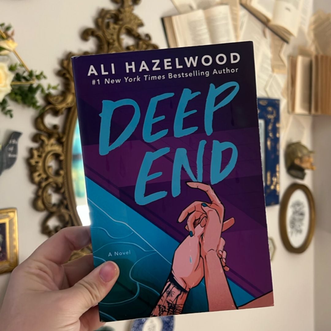 Deep End by Ali Hazelwood, Paperback Pangobooks