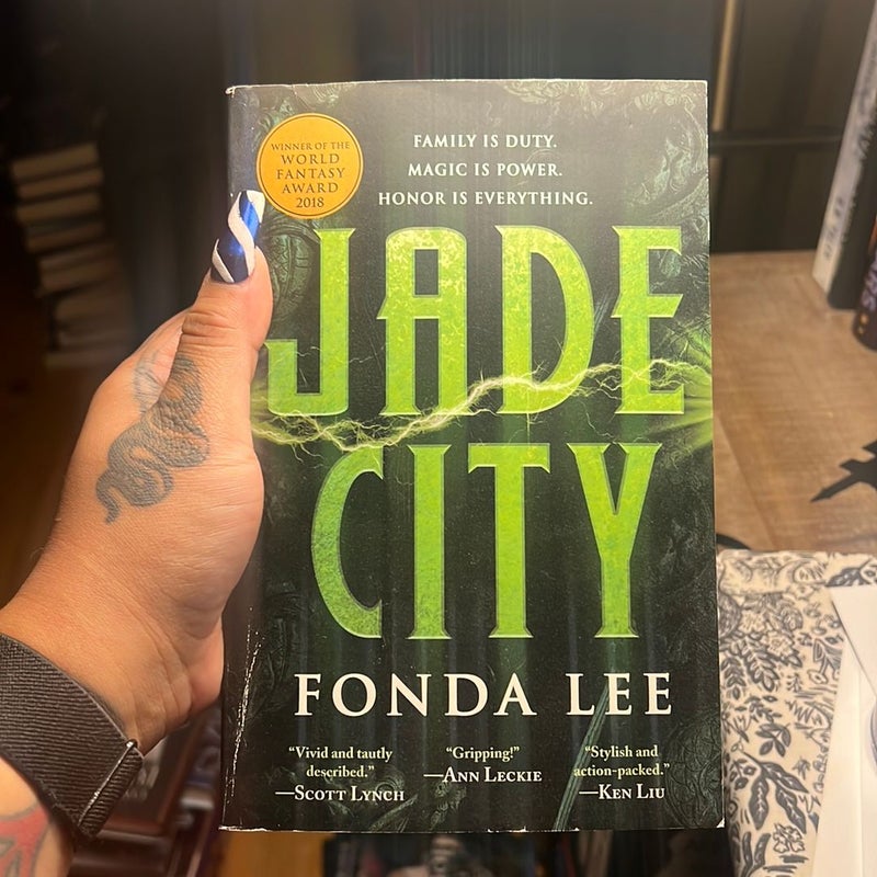 Jade City by Fonda Lee, Paperback Pangobooks