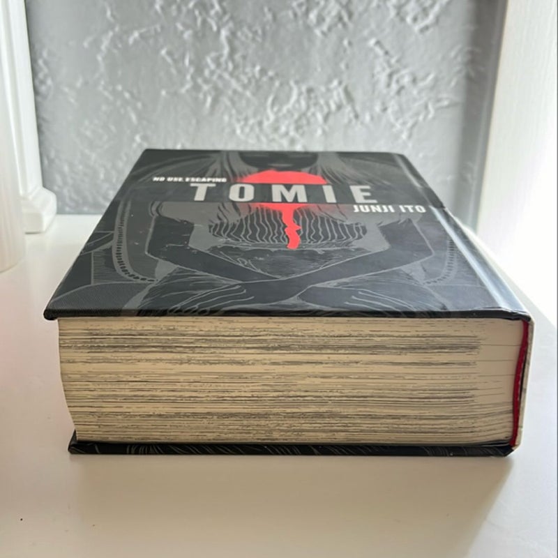 Tomie: Complete Deluxe Edition